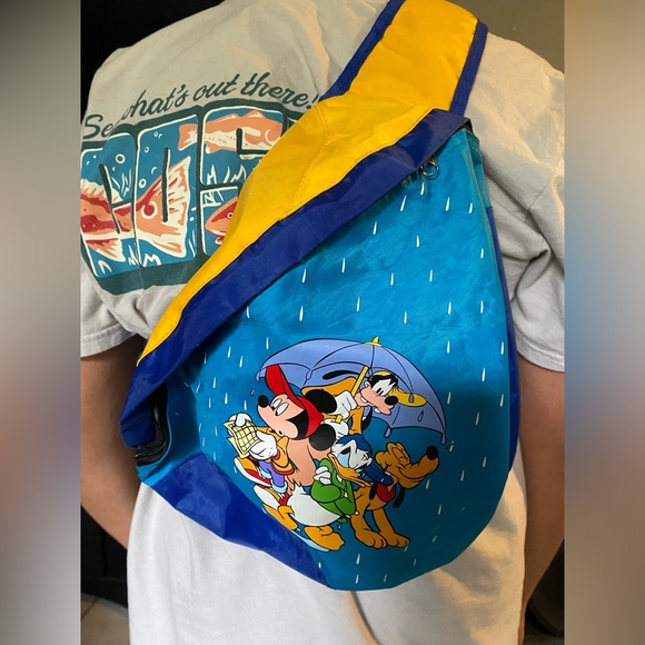Vintage Disney bag/ backpack - Picture 11 of 15